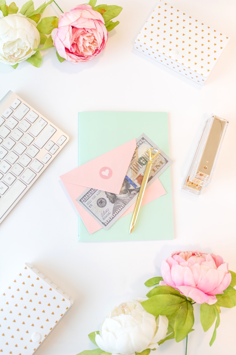 Learn How To Get Your First $1,000 On Etsy